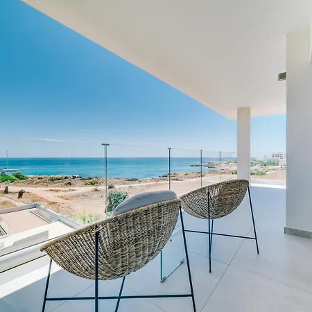 Emerald Suites Luxury Apartamento *