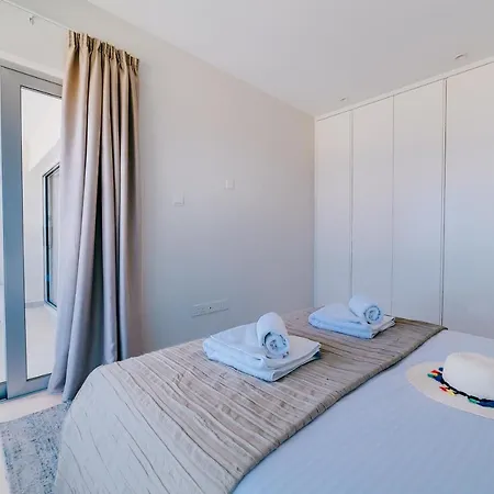 Emerald Suites Luxury Apartamento *