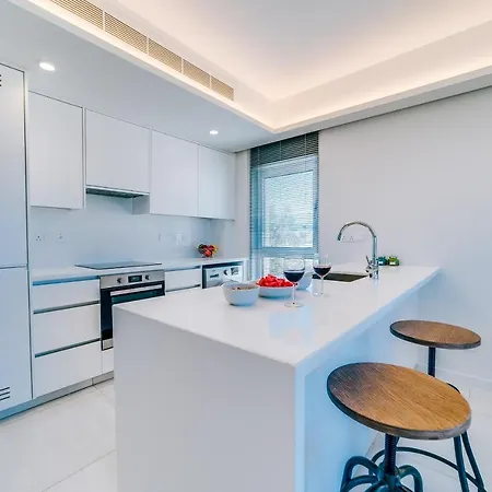 Emerald Suites Luxury *